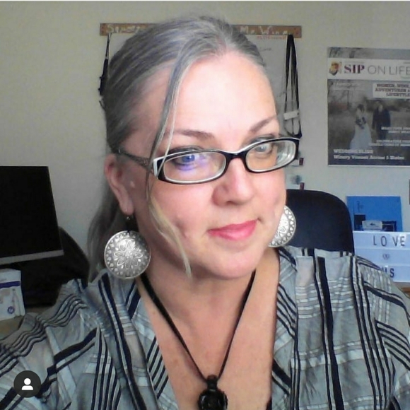 Meet your Posher, Robin - Picture 3 of 5